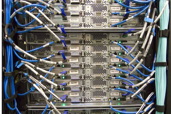 菲律宾与柬埔寨云服务器的比较分析